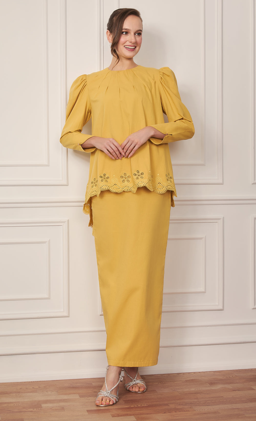 The Nisa dUCk - Hawa Set in Yellow