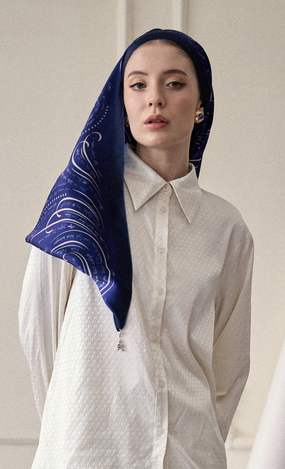 The dUCkade dUCk Satin Silk Shawl in Sapphire