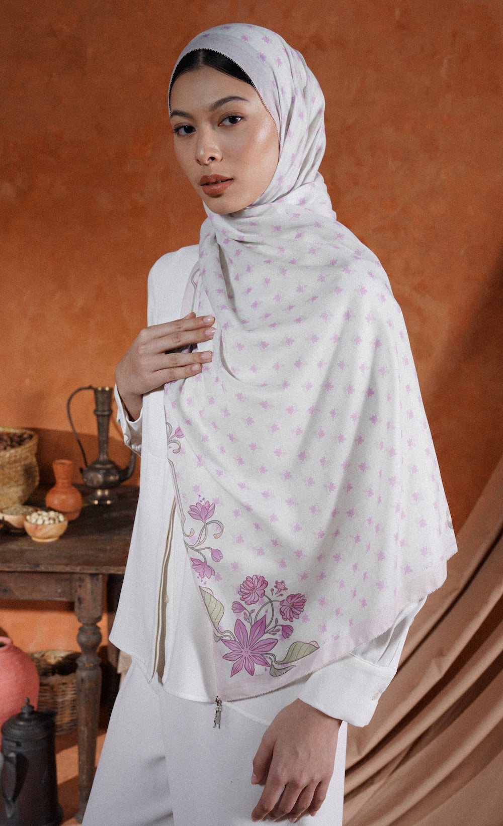 The Spice dUCk Voile Shawl in Vanilla