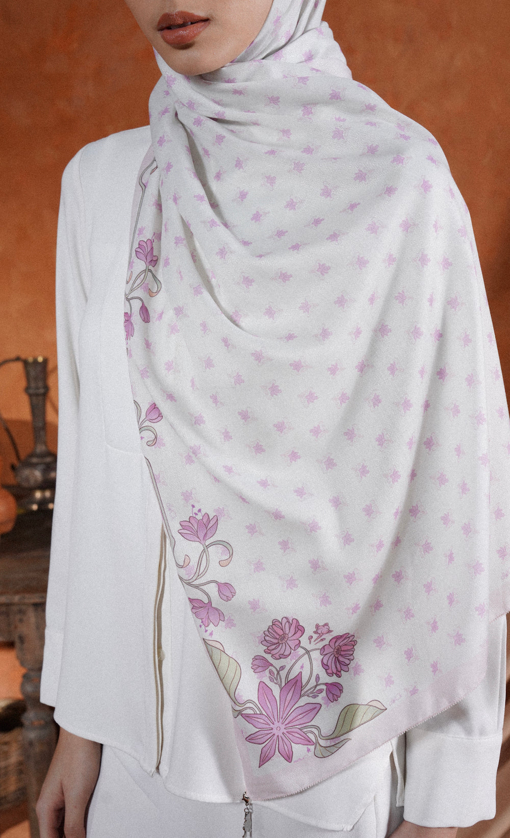 The Spice dUCk Voile Shawl in Vanilla