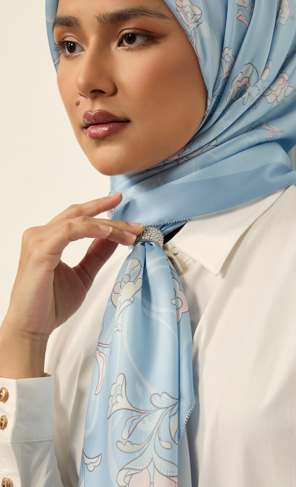 The Blooming dUCk - Nisa Square Scarf in Blue