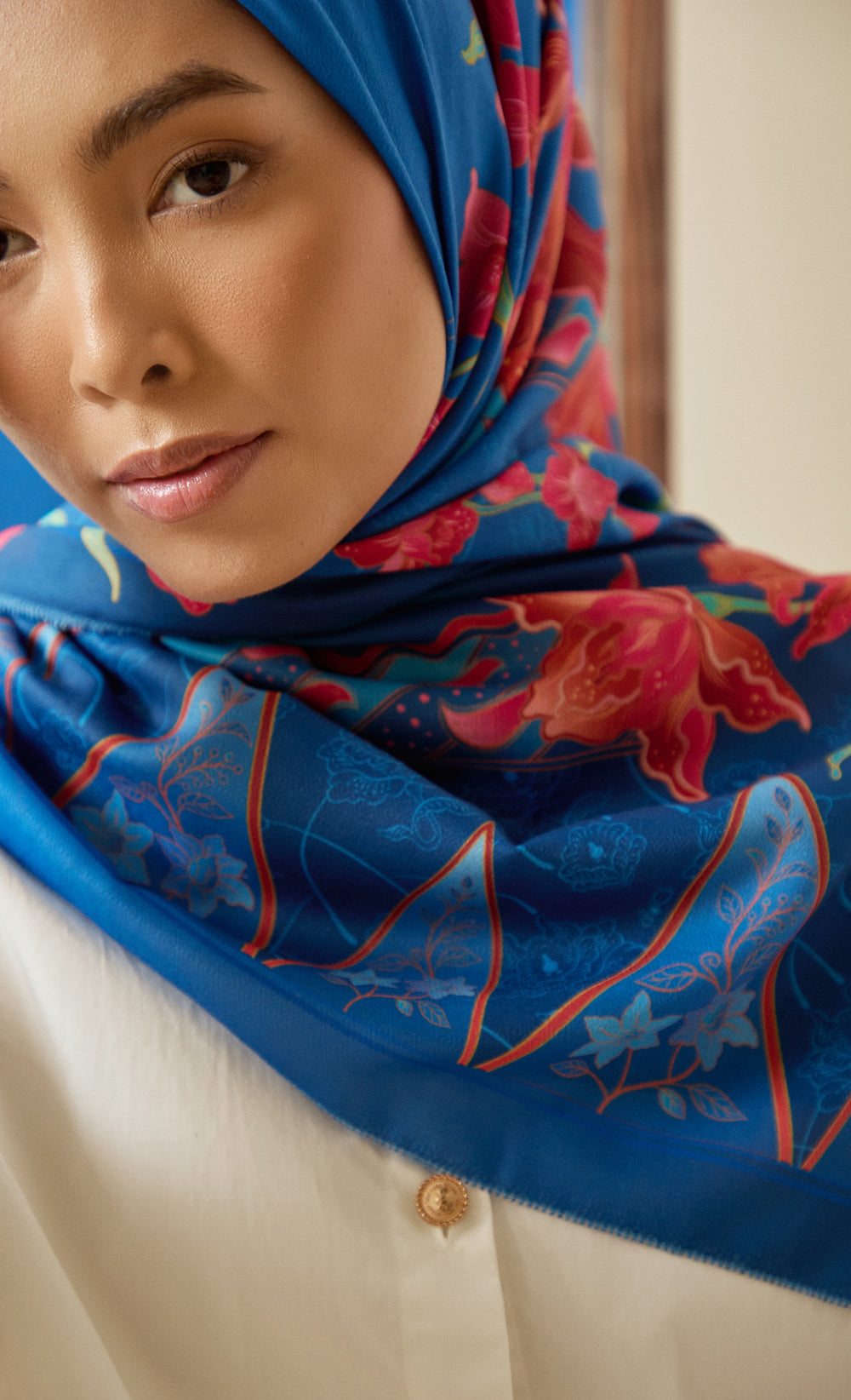 The Warisan dUCk Square Scarf in Setia