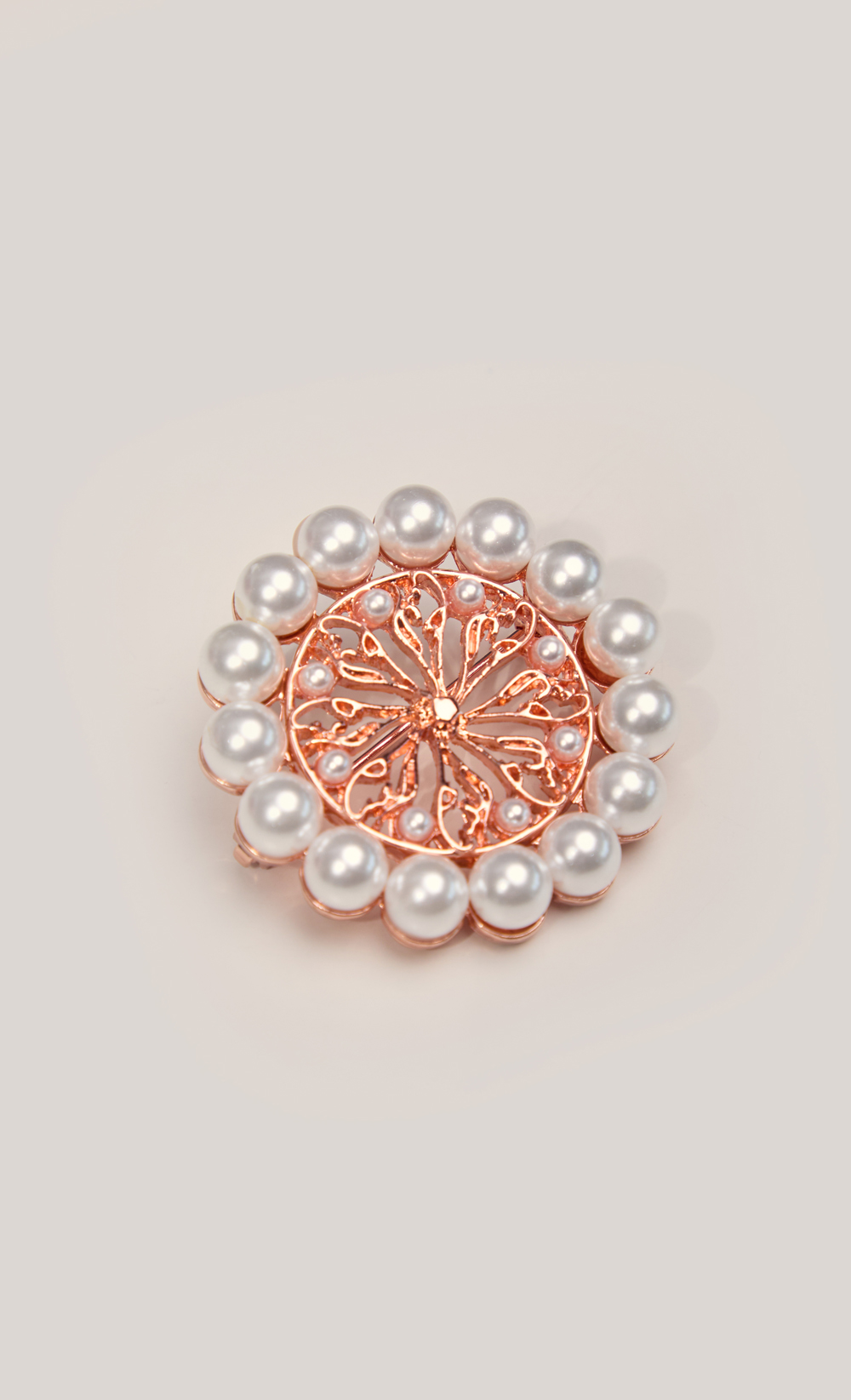 The Nisa dUCk Pearl Brooch in Rose Gold