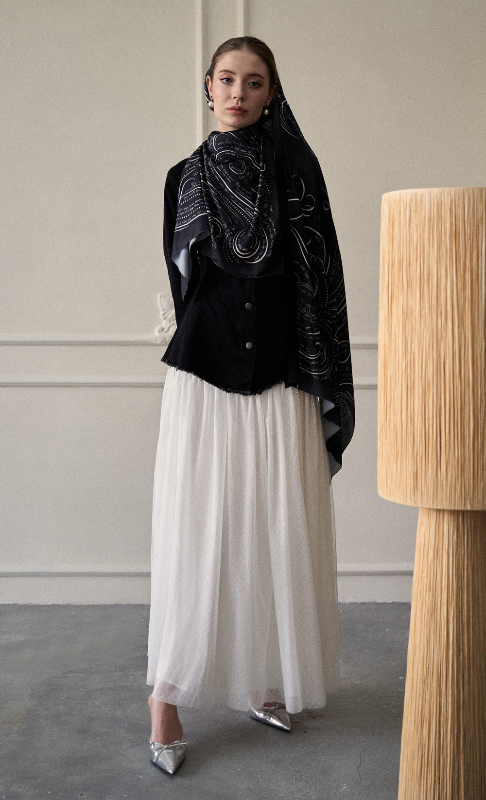 The dUCkade dUCk Satin Silk Shawl in Onyx