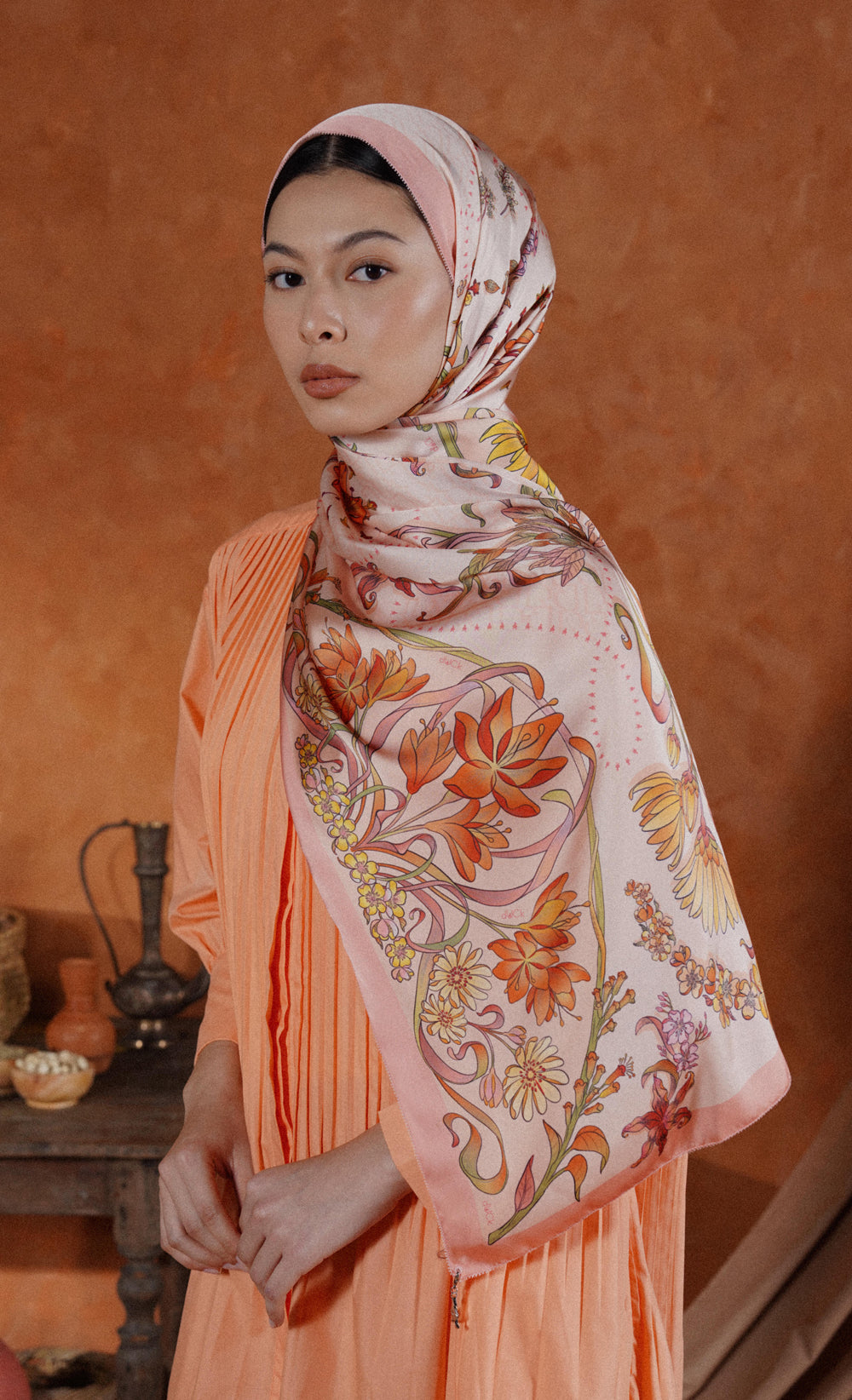 The Spice dUCk Satin Silk Shawl in Star Anise