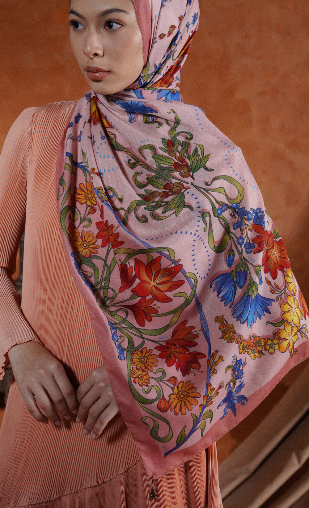 The Spice dUCk Voile Shawl in Cayenne