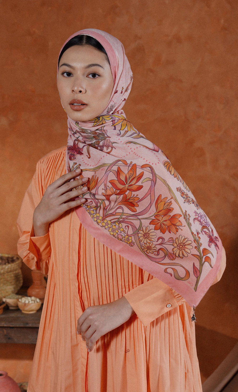 The Spice dUCk Voile Shawl in Star Anise